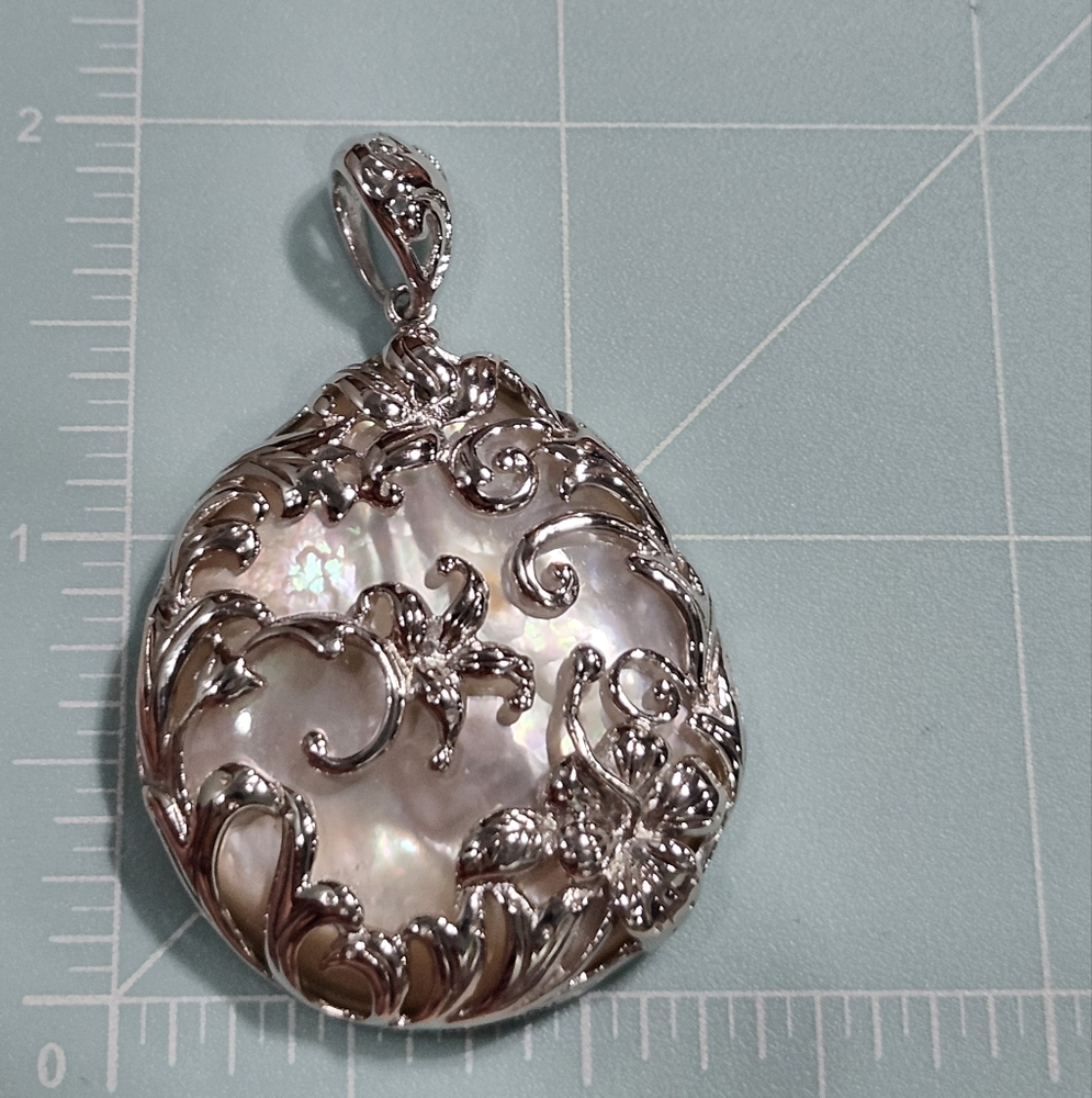 NWT JTV 32x37 Mm White Mother Of Pearl Sterling Silver Filigrre Flower Pendant